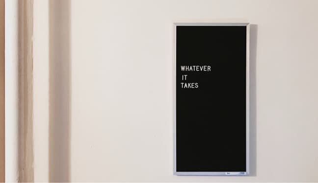 Tableau noir dans un bureau